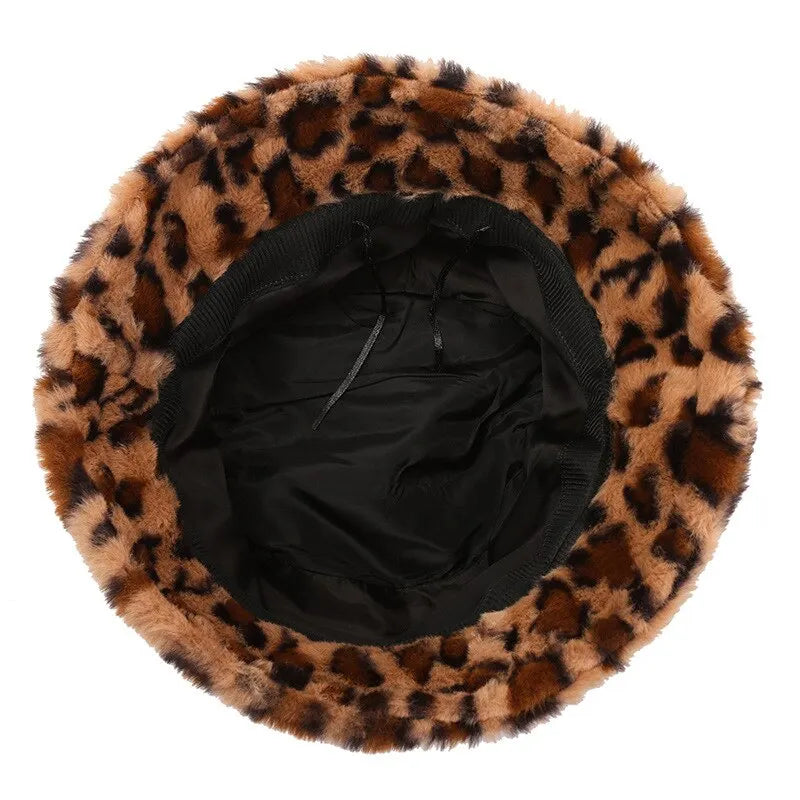 Versatile brown leopard print bucket hat, pairing perfectly with a variety of outfits.