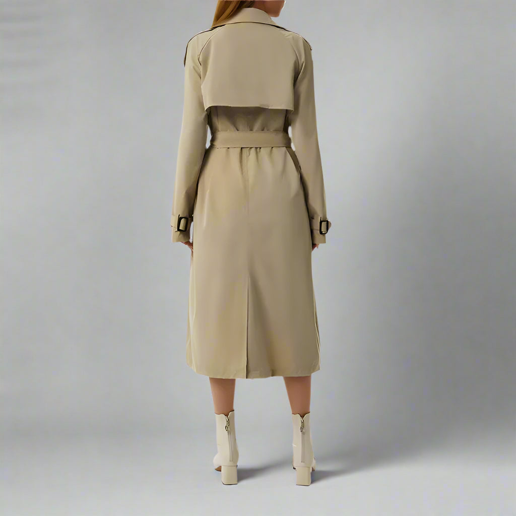 Khaki double-breasted trench coat, a statement piece for luxury and comfort