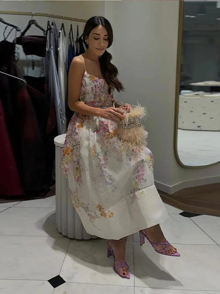 Timeless floral printed maxi dress, a versatile piece for every wardrobe